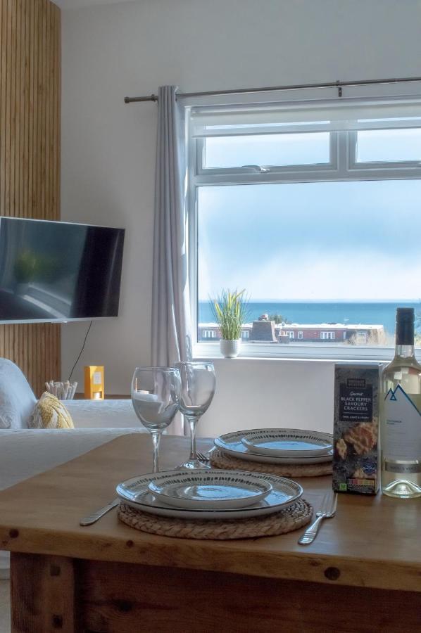 Апартаменти Bed& Boujee With Sea Views Торкі Екстер'єр фото
